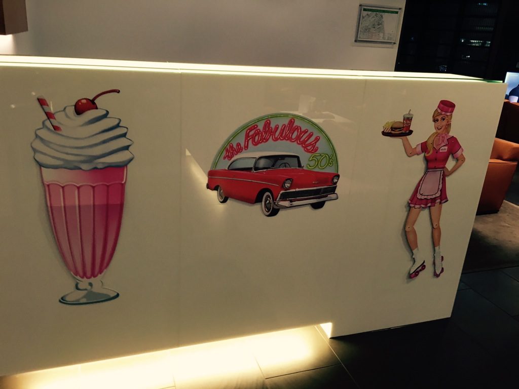 first_class_terminal_american_dinner-2