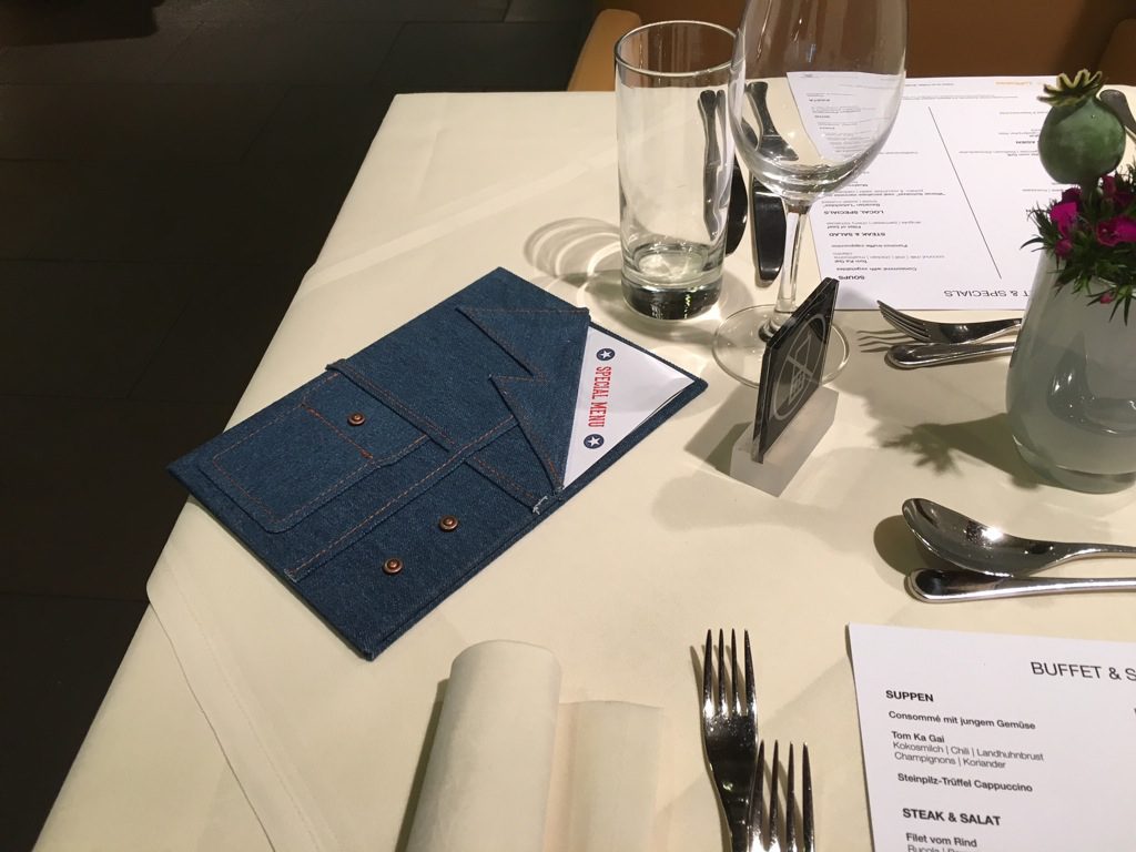 first_class_terminal_american_dinner-5