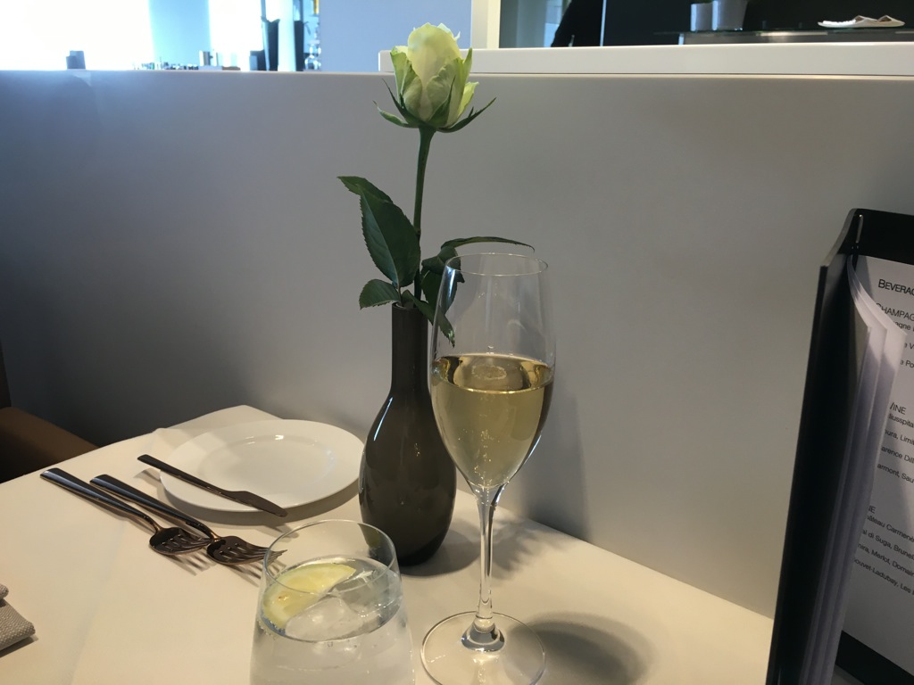 lufthansa_first_class_lounge_muc_satellit-19