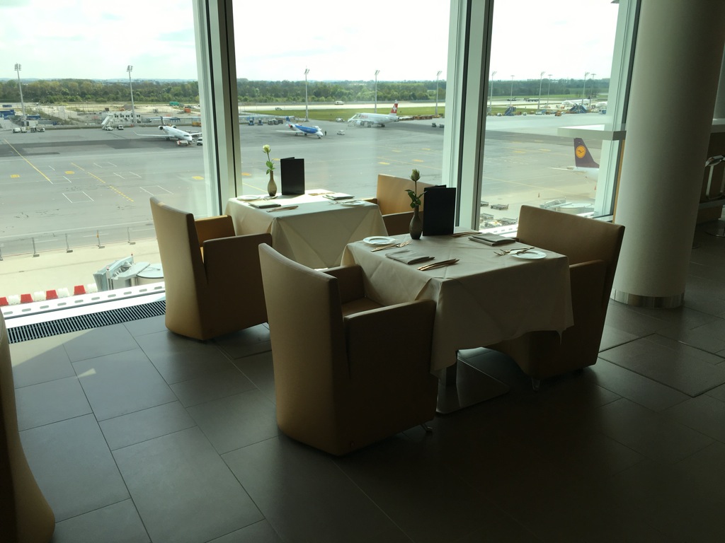 lufthansa_first_class_lounge_muc_satellit-24