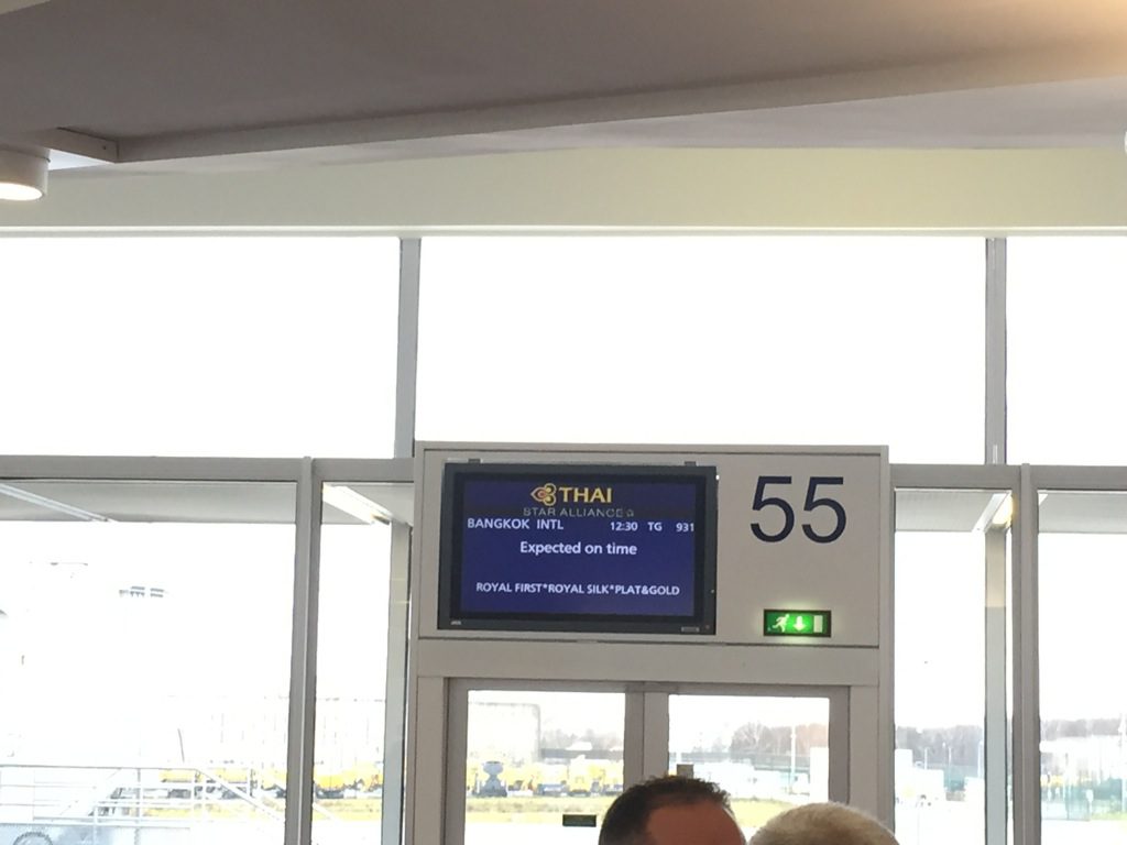 thai_first_class_a380_cdg_bkk-4