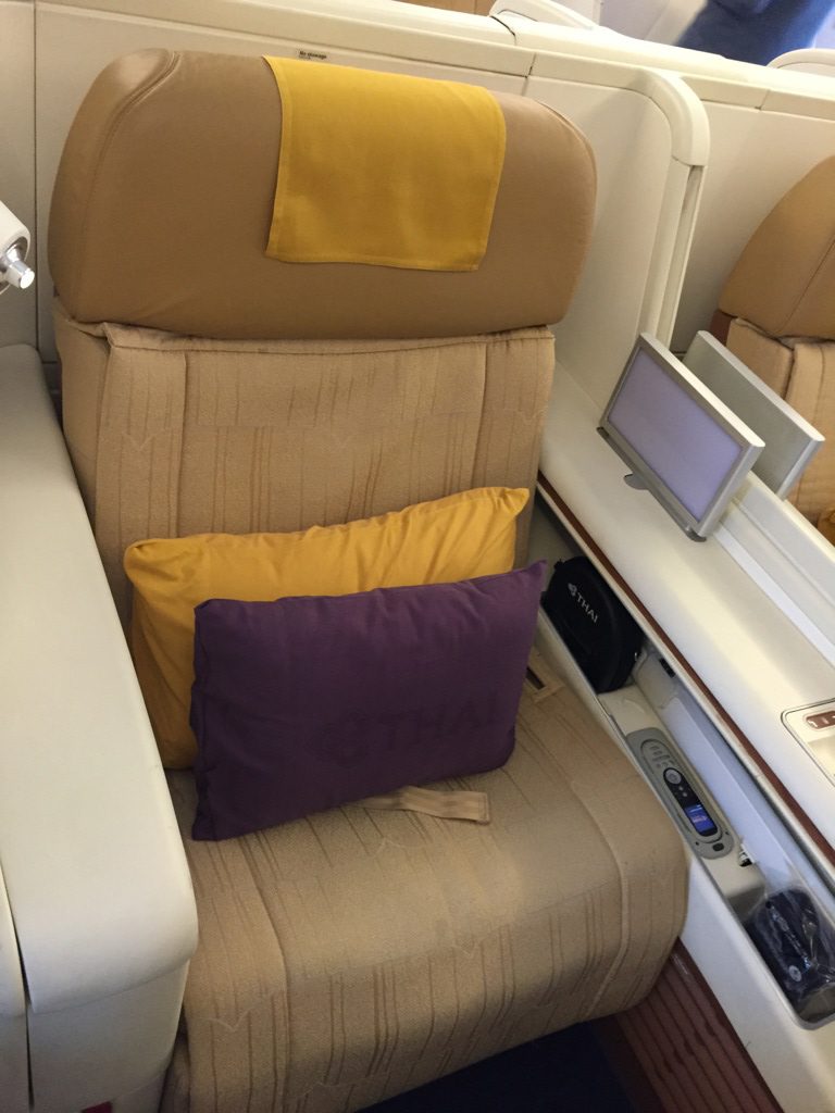 thai_first_class_a380_cdg_bkk-8