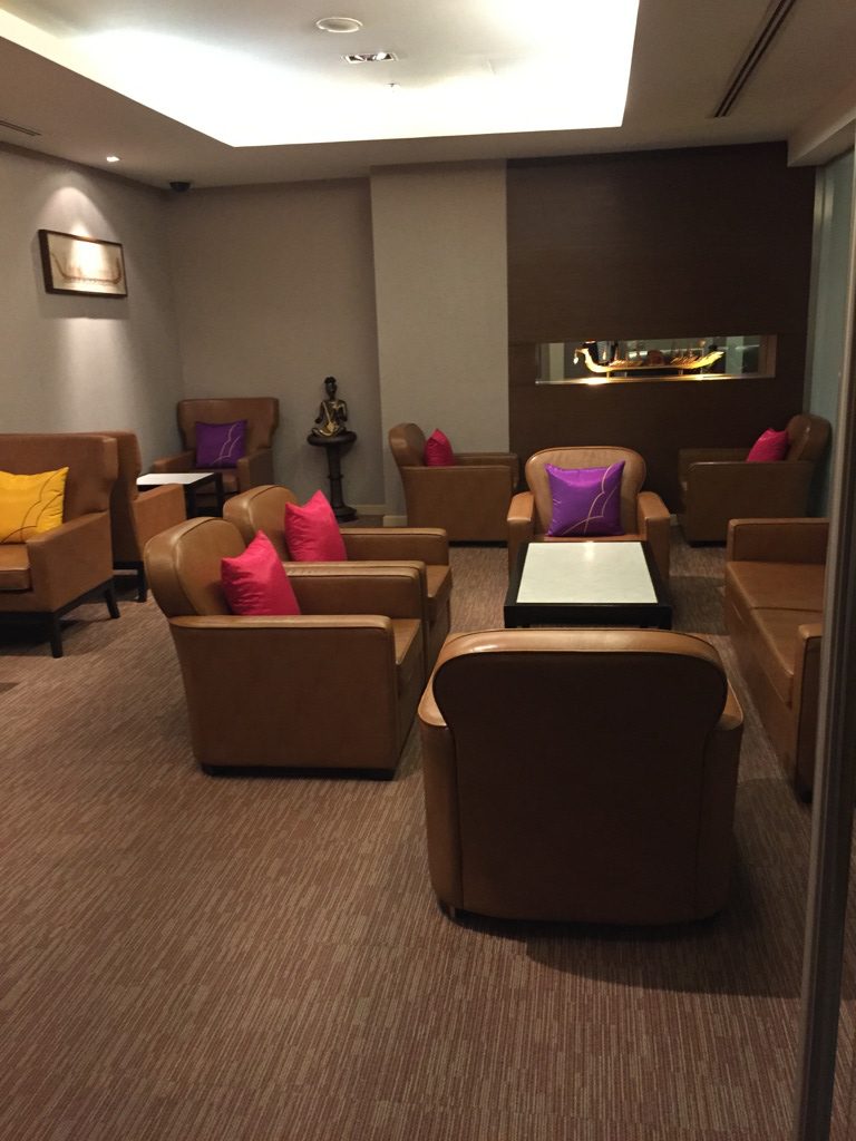 thai_royal_first_lounge_bangkok-5