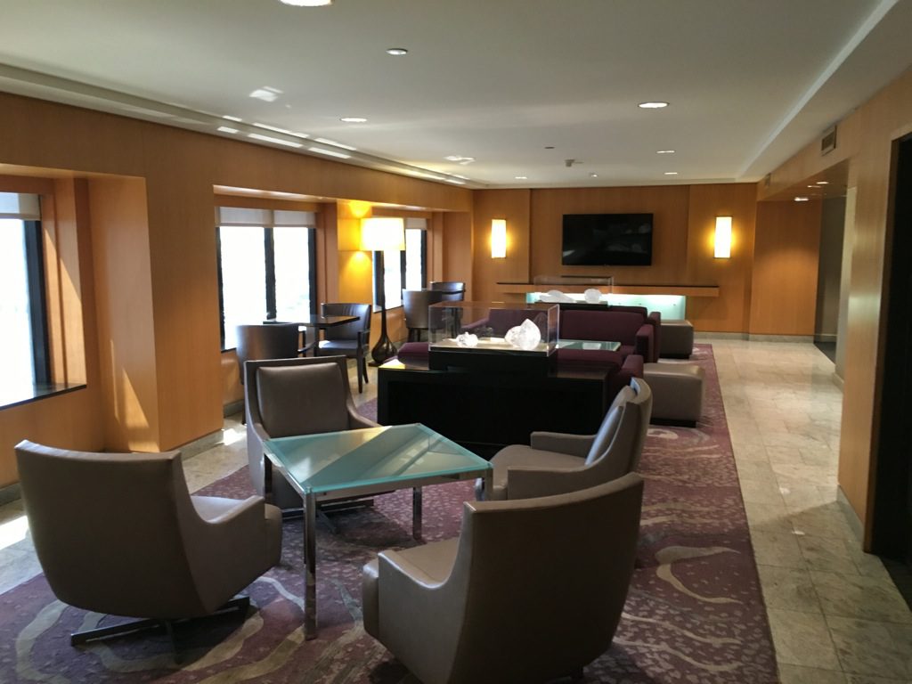 hilton-lax-airport-12