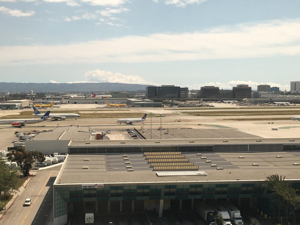 hilton-lax-airport-15