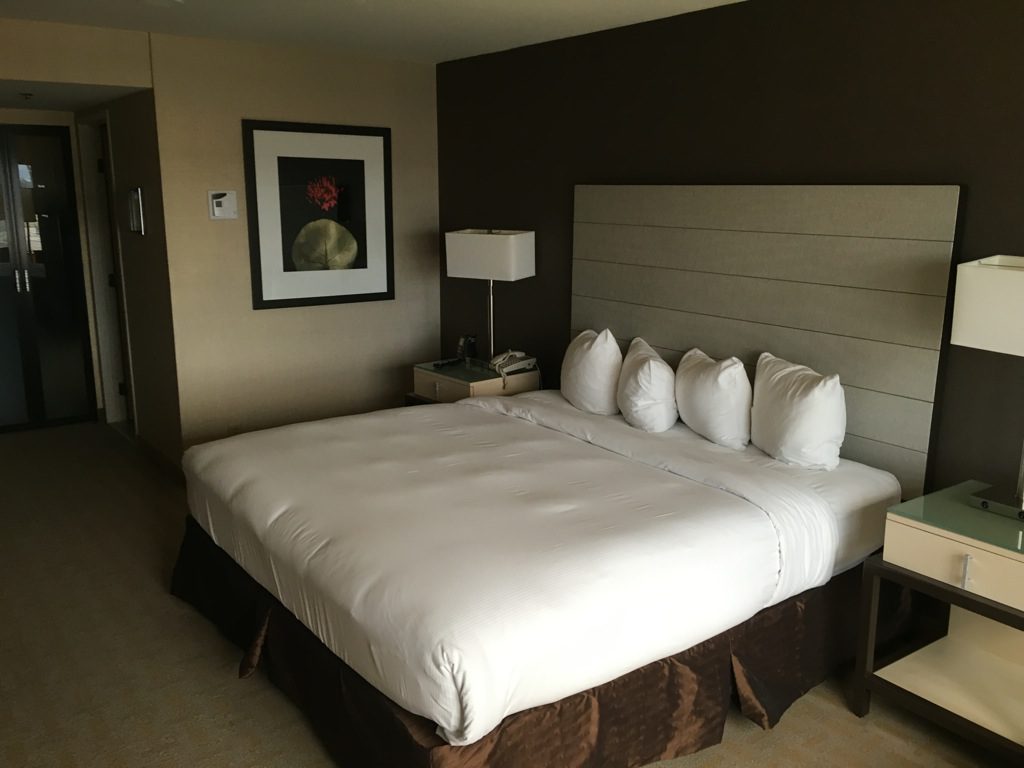 hilton-lax-airport-3