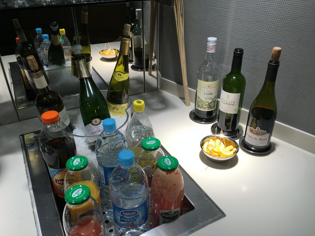 lufthansa-senator-lounge-paris-cdg-13
