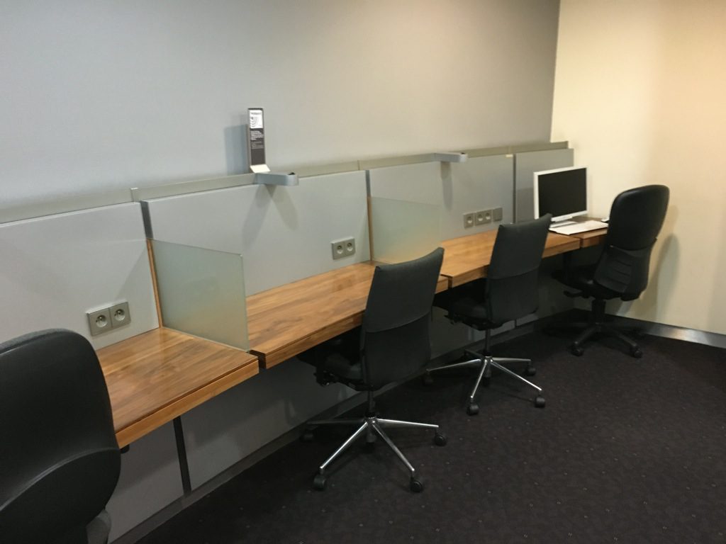 lufthansa-senator-lounge-paris-cdg-8