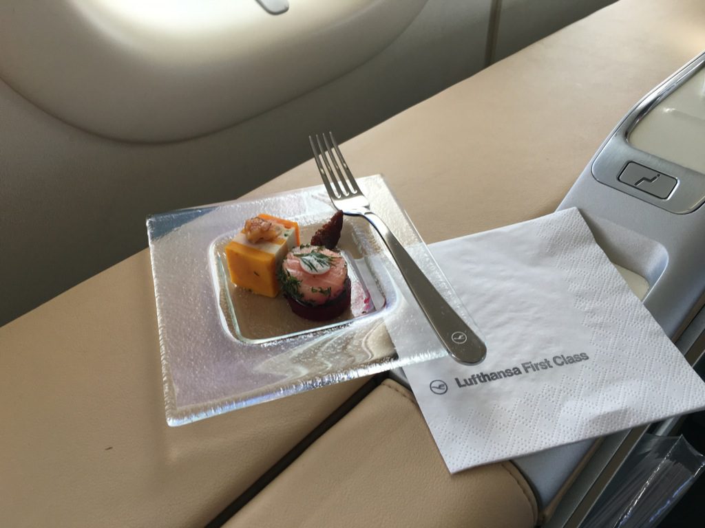 lufthansa_first_class_boeing748-36