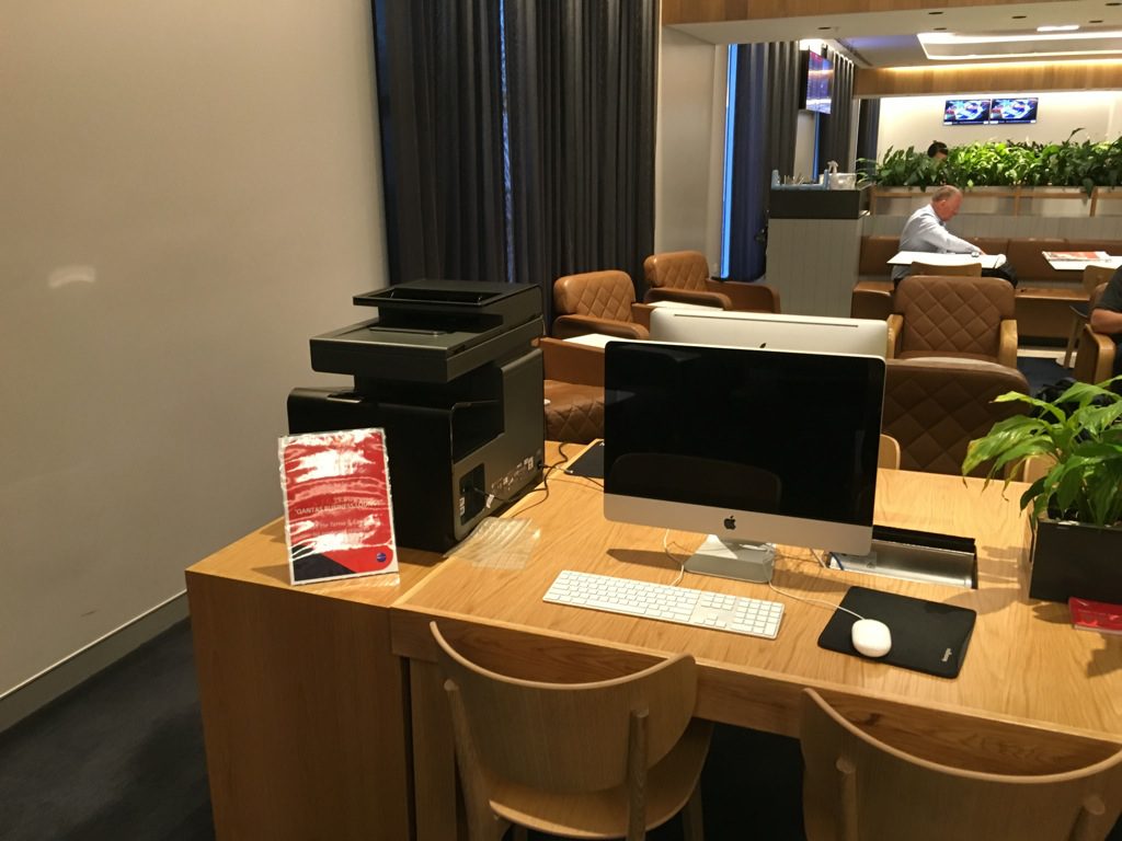 qantas-business-lounge-domestic-perth-14