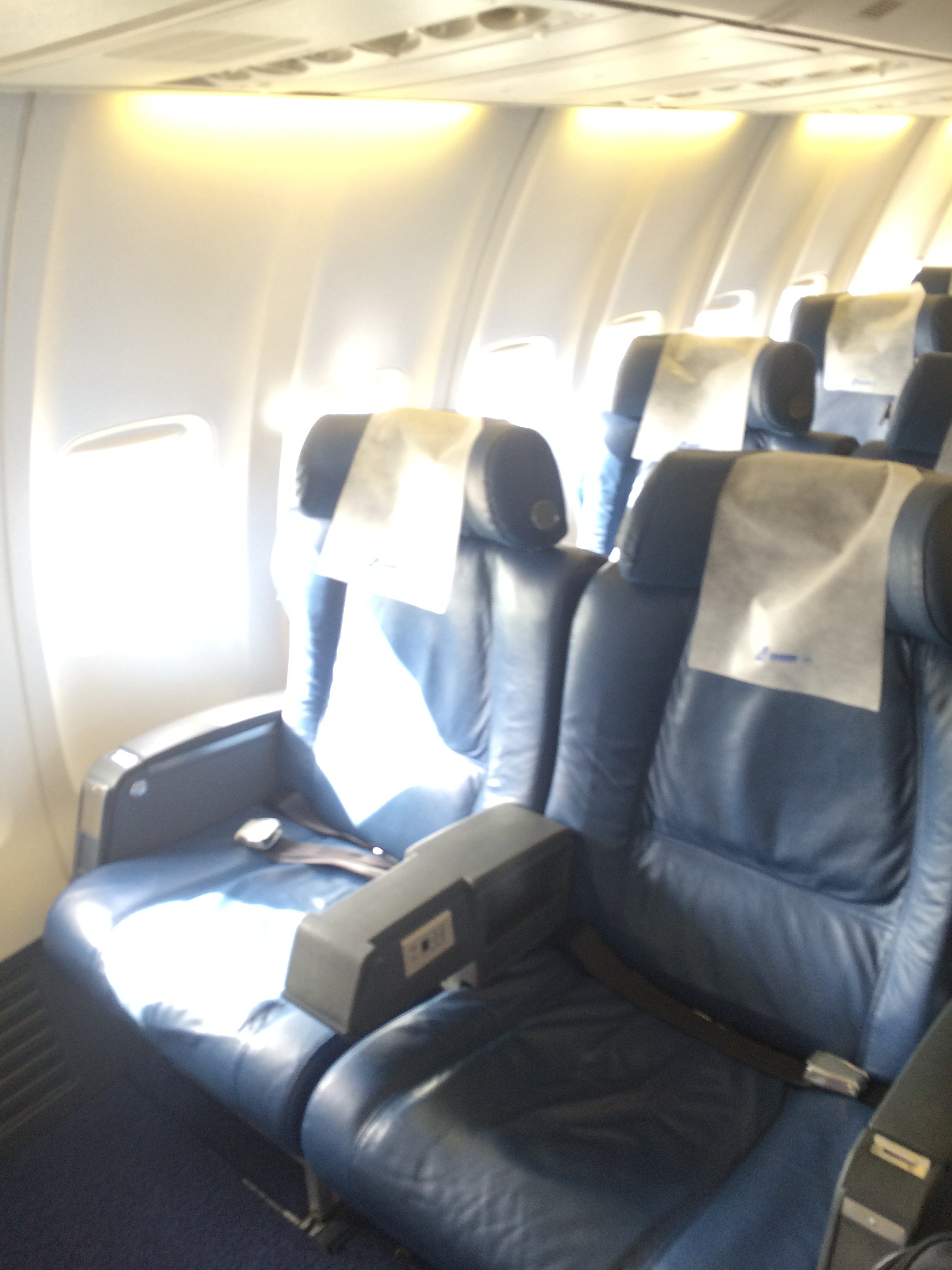 Tarom Economy Class Boeing 737