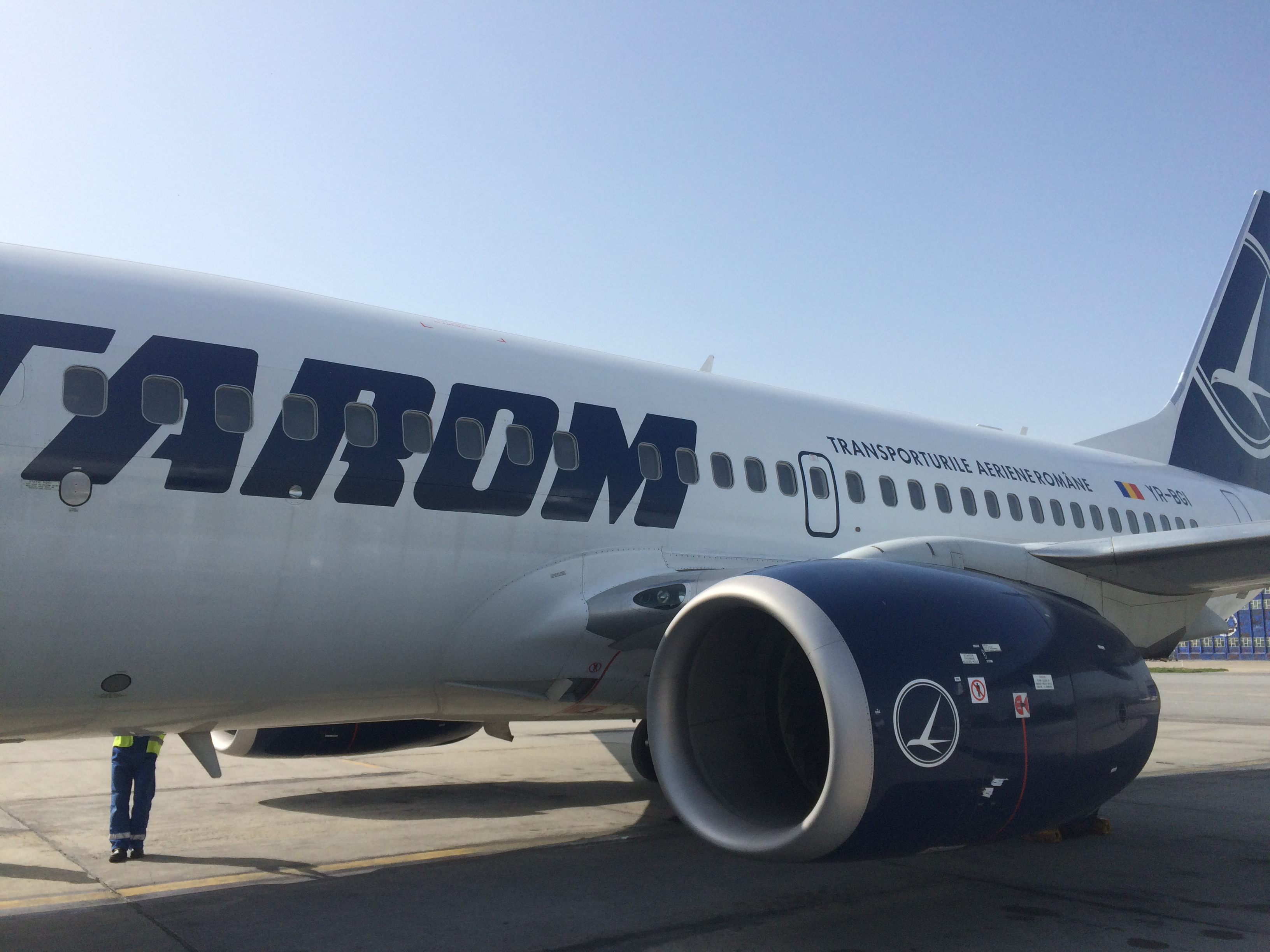Tarom Economy Class Boeing 737 (13)