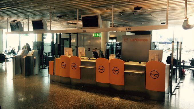 leeres Lufthansa Gate in Frankfurt