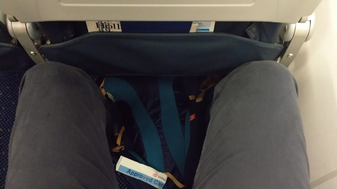 KLM Royal Dutch Airlines Cityhopper Economy Class Embraer | Beinfreiheit