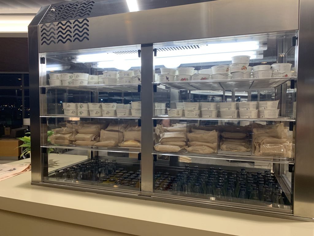 Cibeles Lounge Madrid Sandwiches und Joghurt