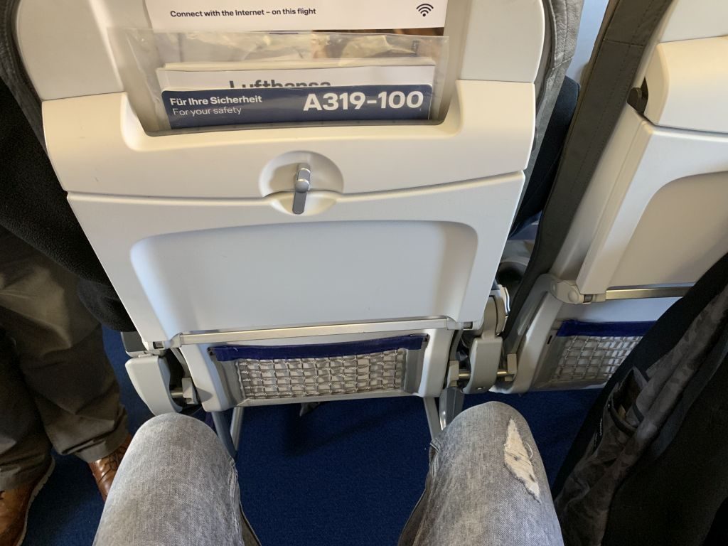 Beinfreiheit Lufthansa Airbus A319.