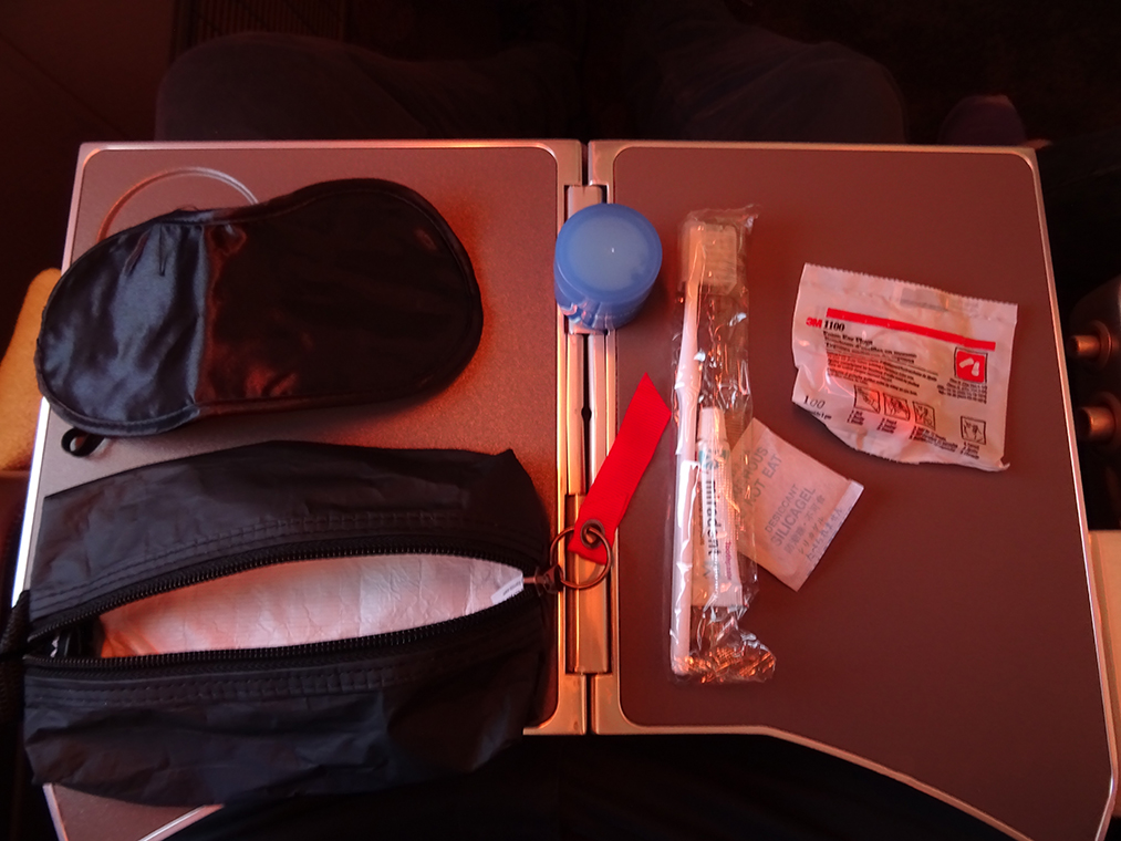 CI62 PE Amenity Kit Ausgepackt