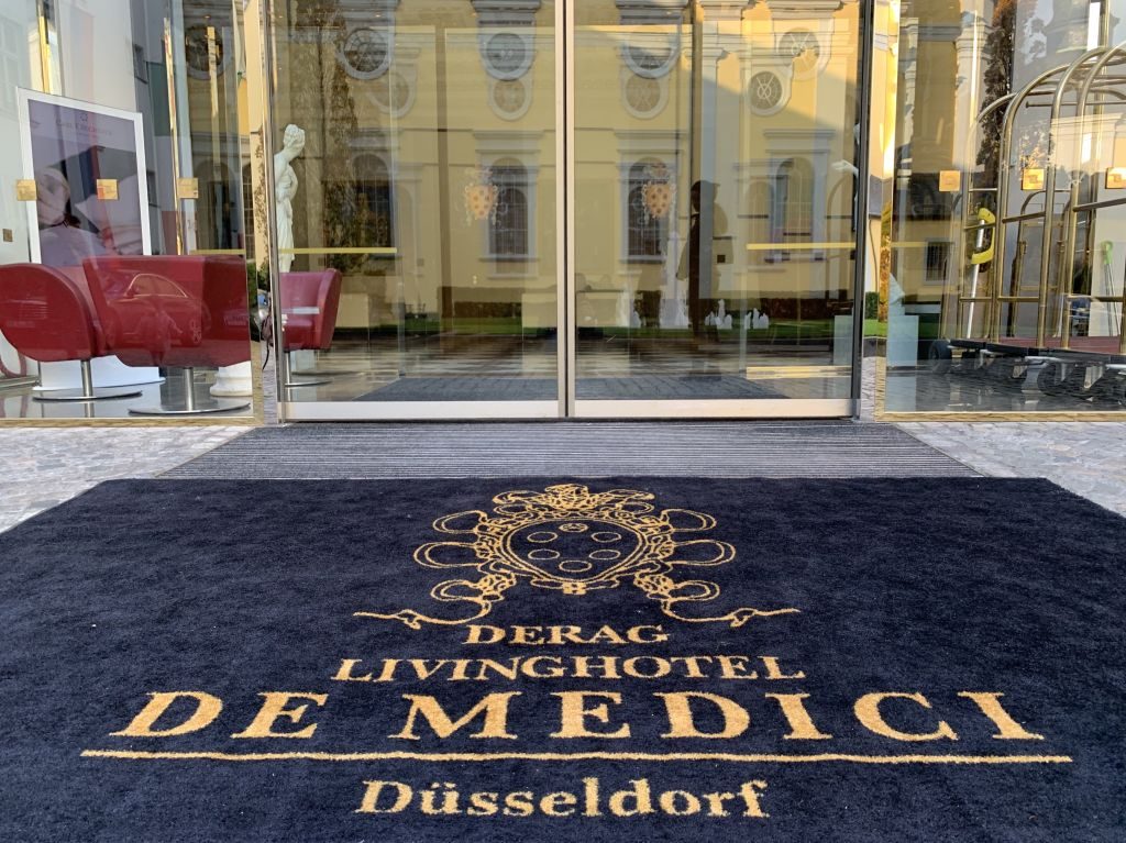 Derag Living Hotel de Medici Düsseldorf Eingang