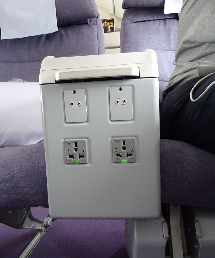 verfügbare Steckdosen, B737-800