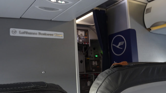 LH1298, Business Class