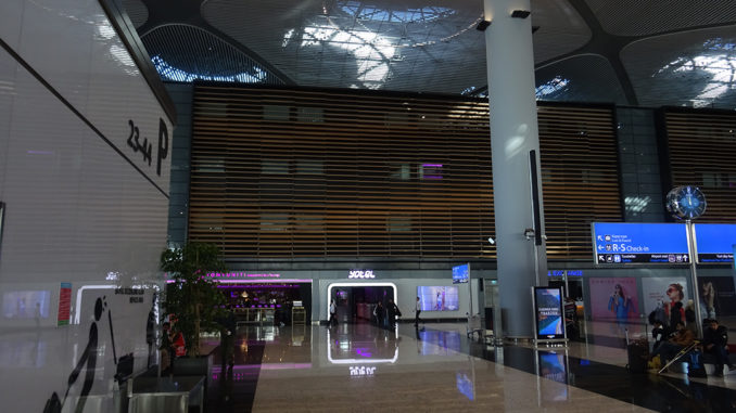 Blick auf YOTELAIR Landside