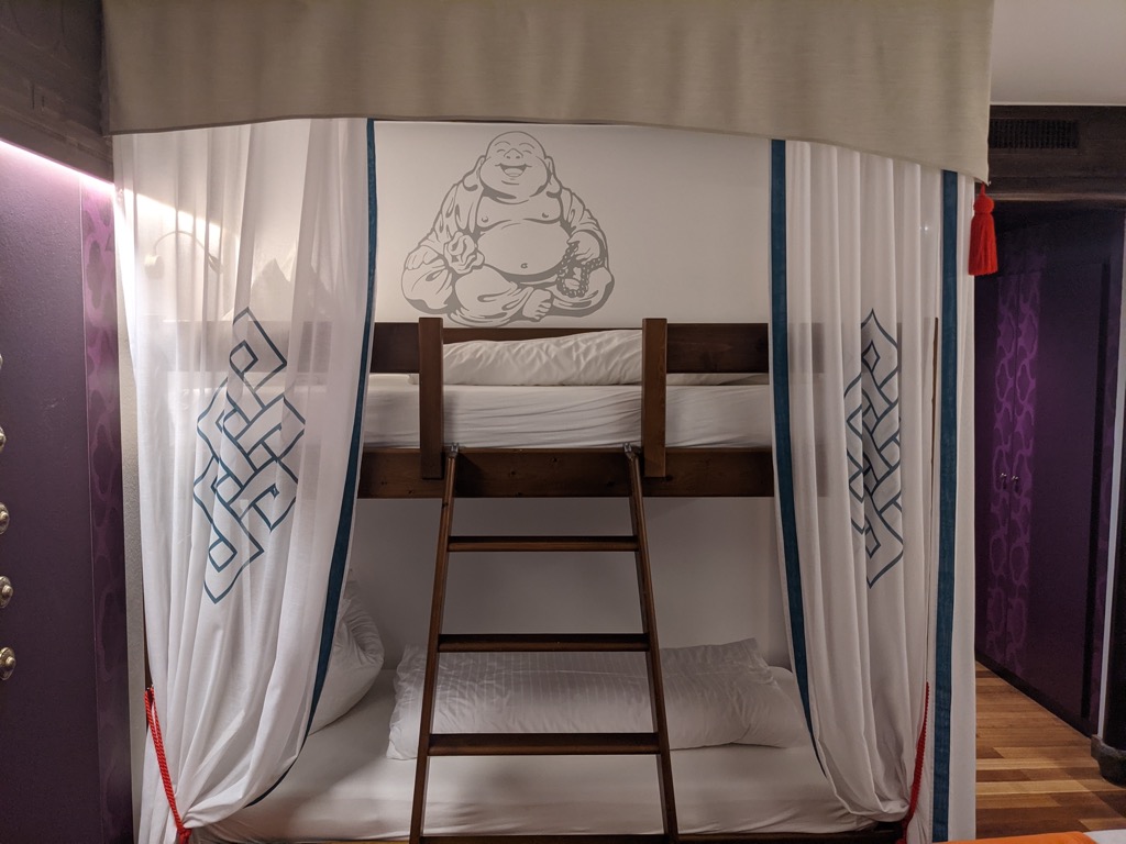 Hotel Ling Bao - Zimmer