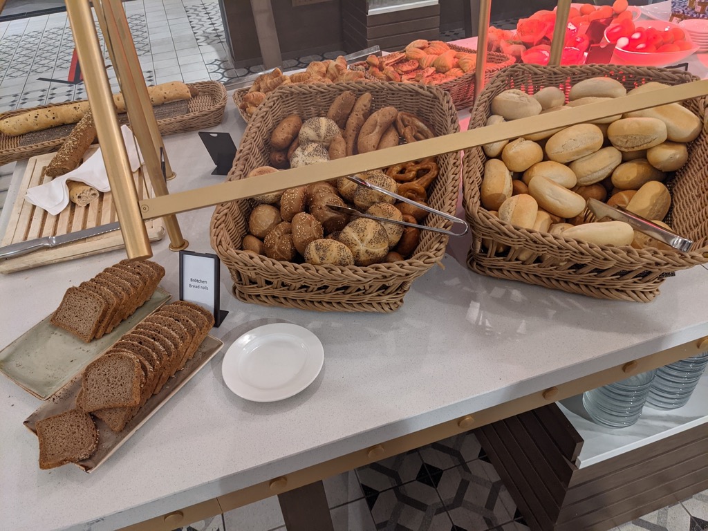 Hilton Düsseldorf - Frühstück