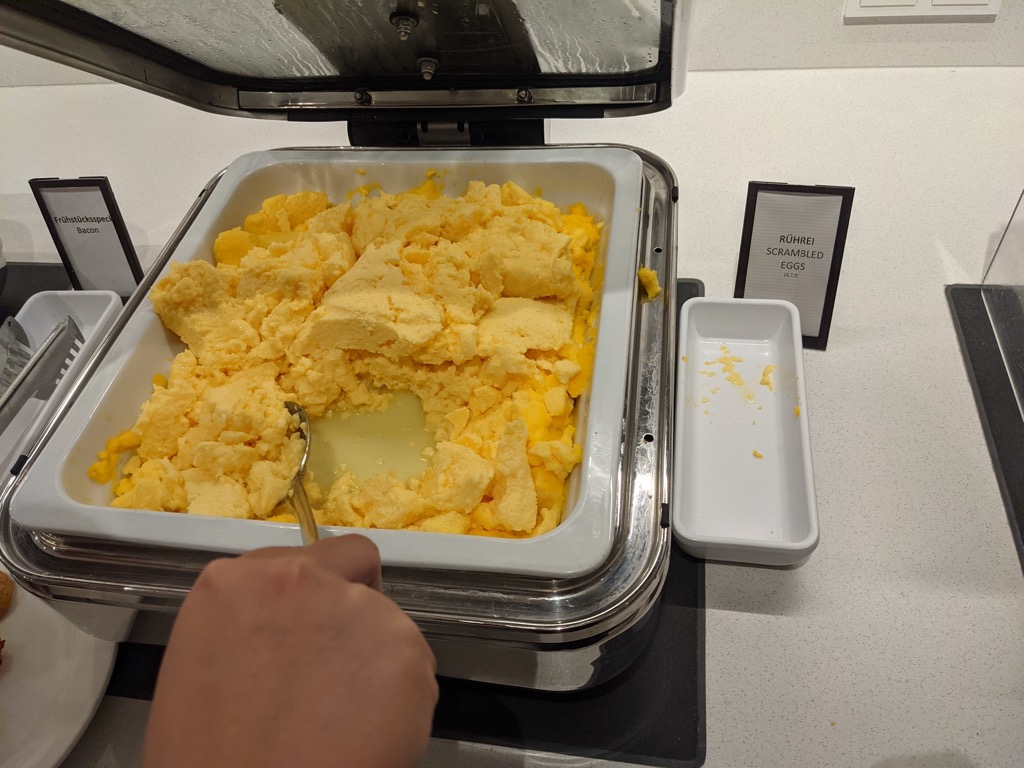 Hilton Düsseldorf - Frühstück