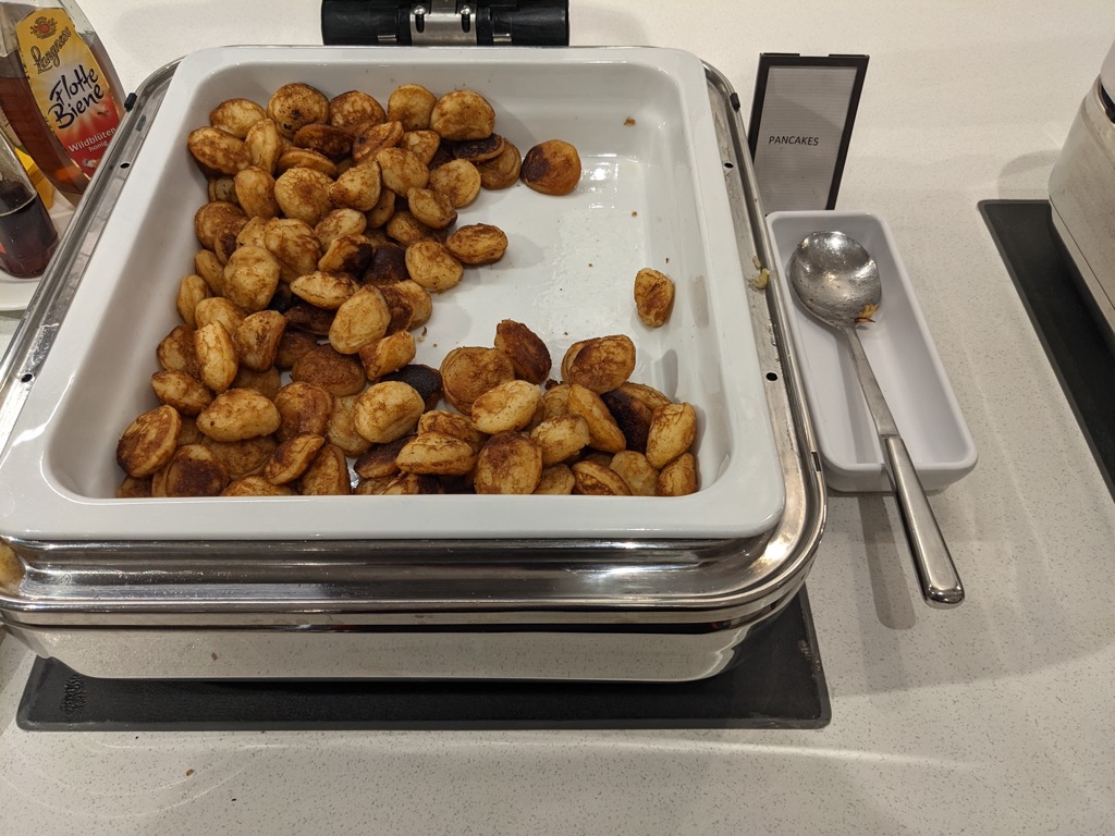 Hilton Düsseldorf - Frühstück