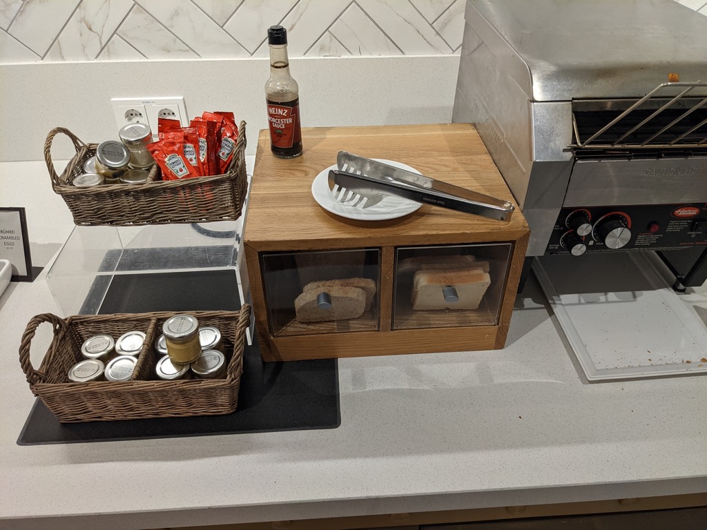 Hilton Düsseldorf - Frühstück