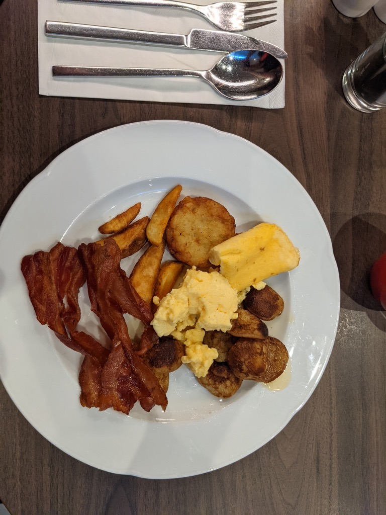 Hilton Düsseldorf - Frühstück