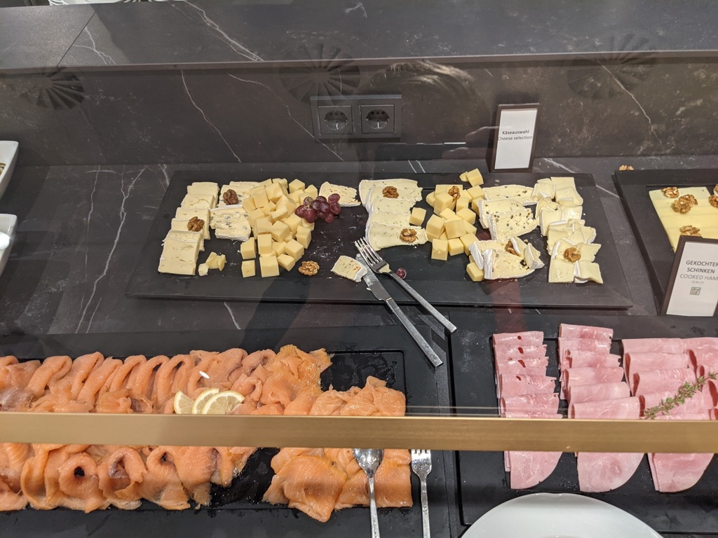 Hilton Düsseldorf - Frühstück